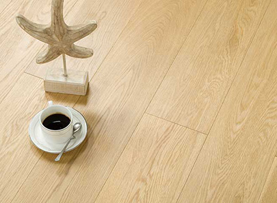 厨房能铺木地板吗？